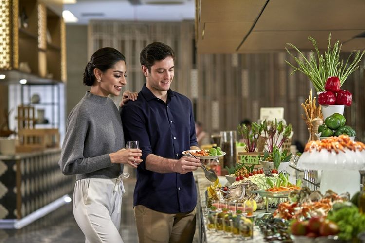 Yogyakarta Marriott Hotel menyediakan berbagai makanan khas Indonesia, termasuk gudeg. 