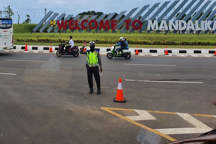 Jalan Bypass menuju Sirkuit Internasional Mandalika