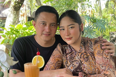 Orangtua Bercerai, Cica Temukan Sosok Ayah pada Ricky Subagja