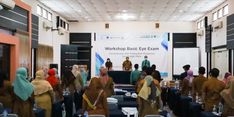 Tingkatkan Kemampuan Petugas Indra, Dompet Dhuafa Gelar Workshop Pemeriksaan Mata Dasar 