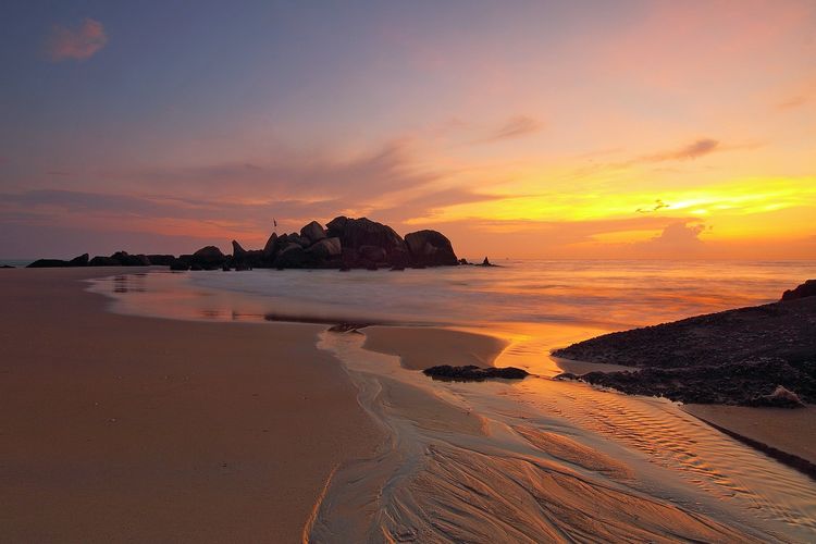 6 Pantai di Kulonprogo Yogyakarta dengan Pemandangan Sunset Terbaik