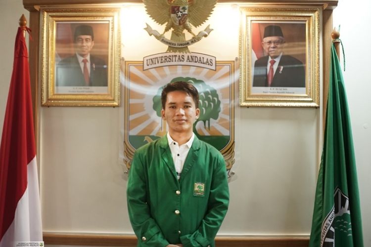 Refa Rahmaddiansyah, mahasiswa Fakultas Kedokteran, Universitas Andalas (Unand), menjadi pemenang pertama Pemilihan Mahasiswa Berprestasi (Pilmapres) Program Sarjana Tingkat Nasional tahun 2021.