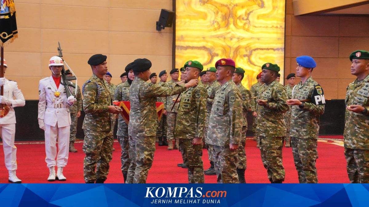 Panglima TNI Lantik 12 Pejabat Baru di Lingkungan TNI AD, AU, dan AL ~WR

Klik untuk baca: