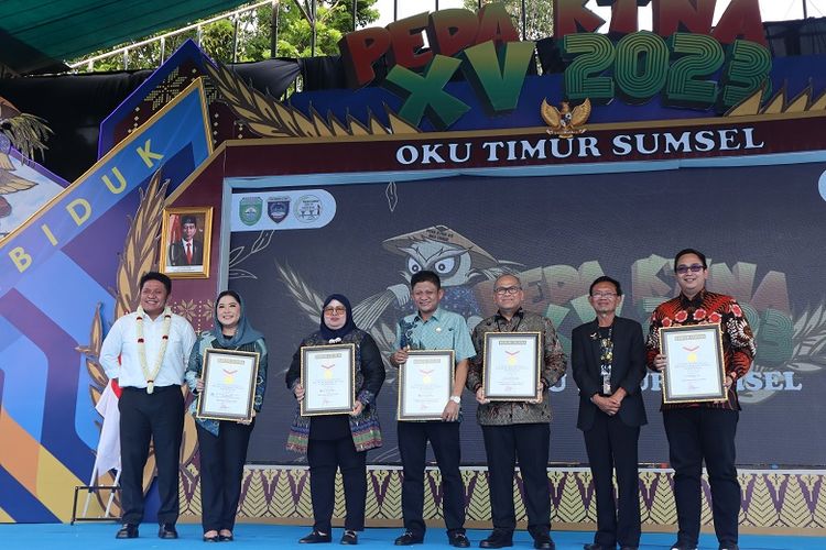 Berdasarkan data Badan Pusat Statistik (BPS) Desember 2022, Provinsi Sumsel tercatat menjadi salah satu provinsi dengan angka surplus beras tertinggi. Atas capaian tersebut, Gubernur Sumsel mengapresiasi kontribusi seluruh petani di Sumsel. 