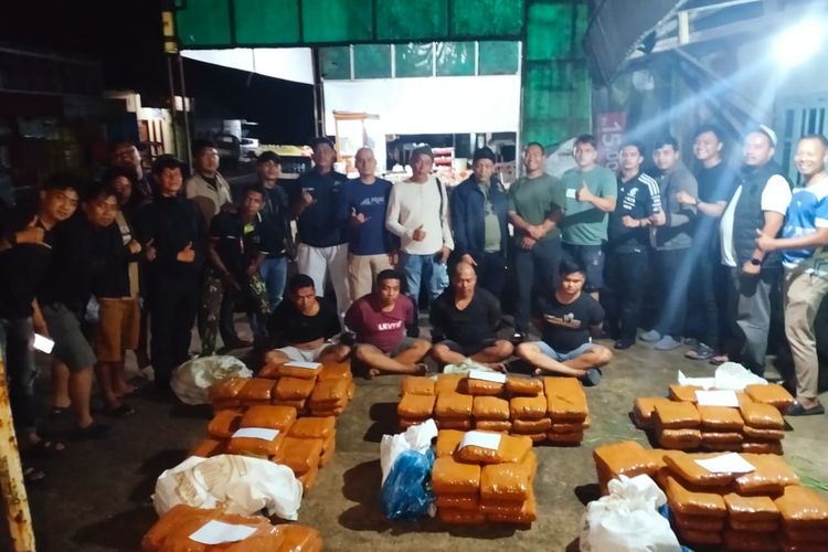 BNNP Sumbar Gagalkan Penyelundupan 150 Kg Ganja asal Sumut di Agam, 4 Kurir Ditangkap