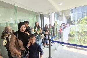 Buka Perdana Setelah 13 Tahun Ditutup, Antrean Pengunjung Planetarium Mengular