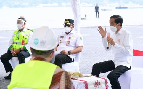 Indonesia Highlights: Indonesia to Build New 700-Hectare Seaport in Ambon This Year, Says Jokowi | ATM Transactions Drop by 5 Percent amid Pandemic: Bank Indonesia | 16 Million Doses of Covid-19 Bulk 