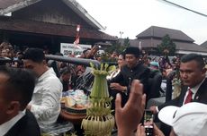 Jokowi dan Iriana Tiba di Solo Disambut Tarian Topeng Ireng