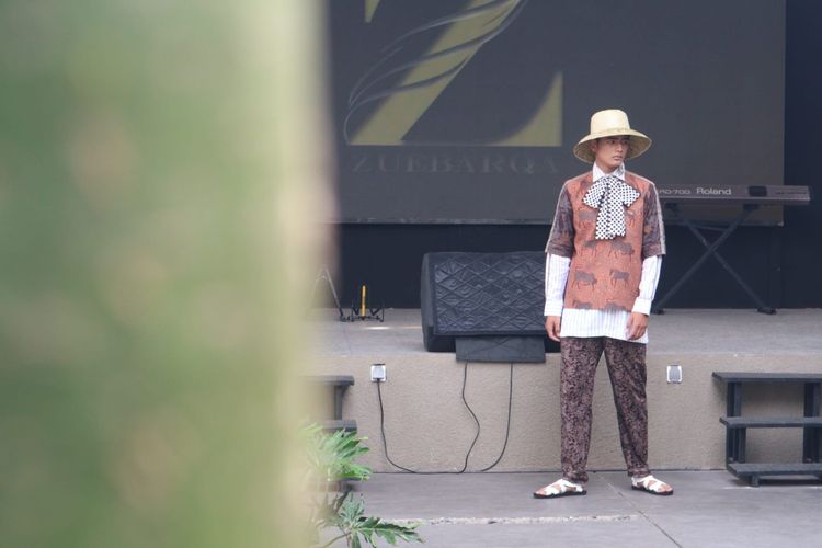 Peragaan busana dalam Ramadhan Fashion Market 5.0 di Bandung, belum lama ini. 