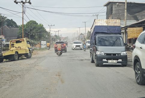 Kombinasi Jalan Rusak dan Muatan Penuh, Musuh Utama Kaki-Kaki Mobil