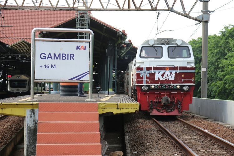 Syarat naik kereta selama libur Natal dan Tahun Baru 2022