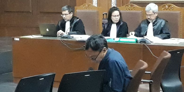 Auditor BPK Ali Sadli menjalani pemeriksaan sebagai terdakwa di Pengadilan Tipikor Jakarta, Jumat (2/2/2018).