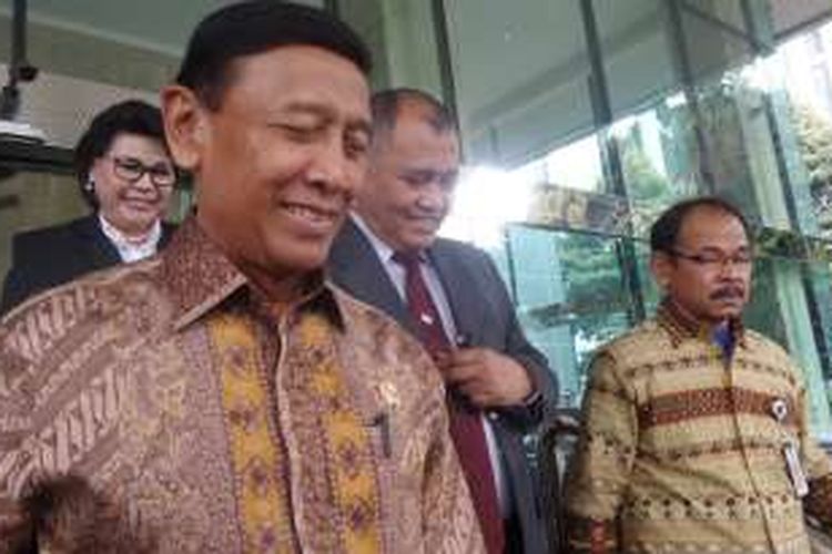 Menko Polhukam Wiranto di Gedung KPK, Jakarta, Jumat (8/10/2016).