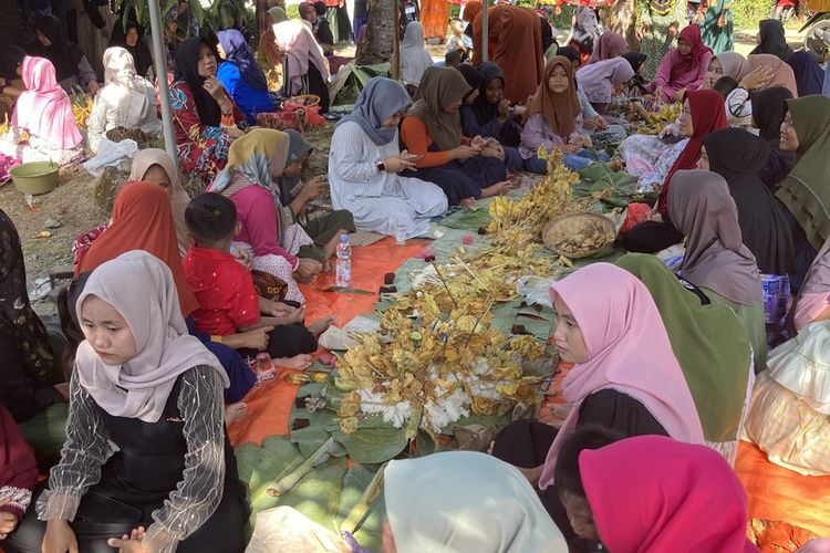 Ngalap Berkah 1 Muharram, Warga Desa di Jepara Ini Gelar Tradisi Manganan Pager Gesek