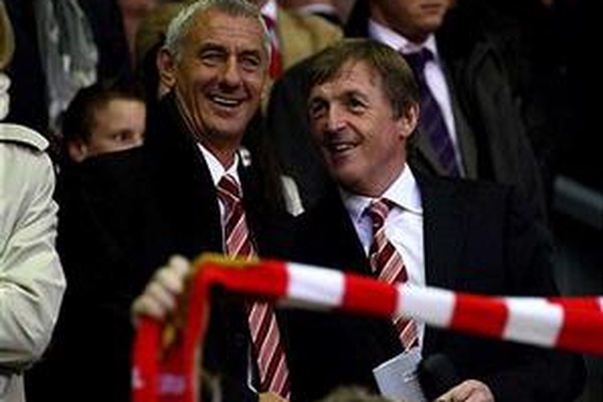 Legenda Liverpool, Ian Rush (kiri) dan Kenny Dalglish.