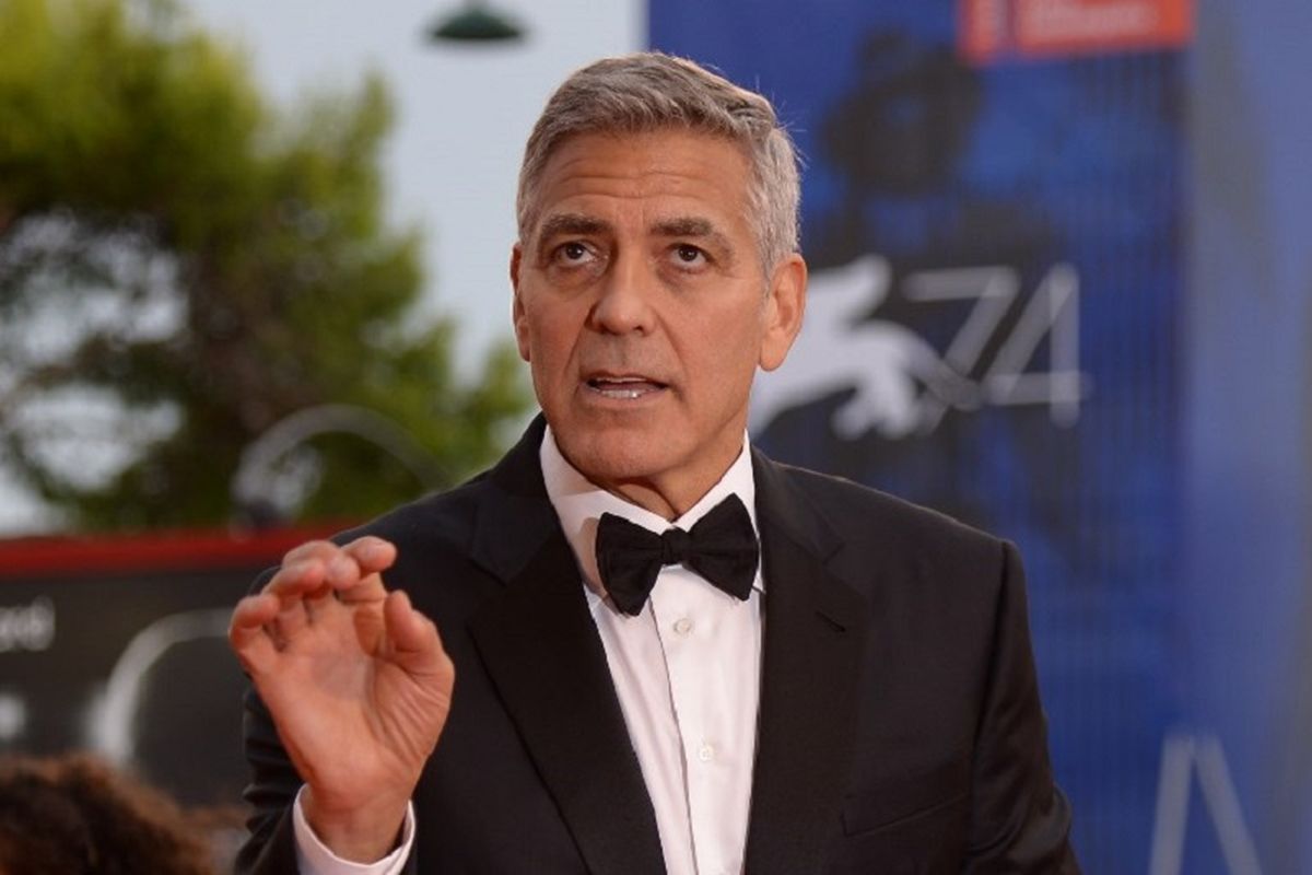 Aktor sekaligus sutradara AS, George Clooney, menghadiri pemutaran perdana film Suburbicon di Venice Film Festival yang digelar di Venice Lido, Italia, pada Sabtu (2/9/2017).