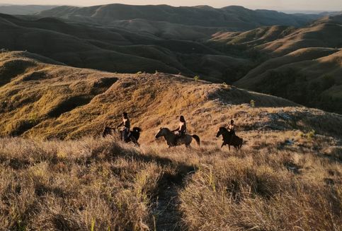 5 Tips Memotret Sumba dengan Kamera HP Xiaomi 15T 