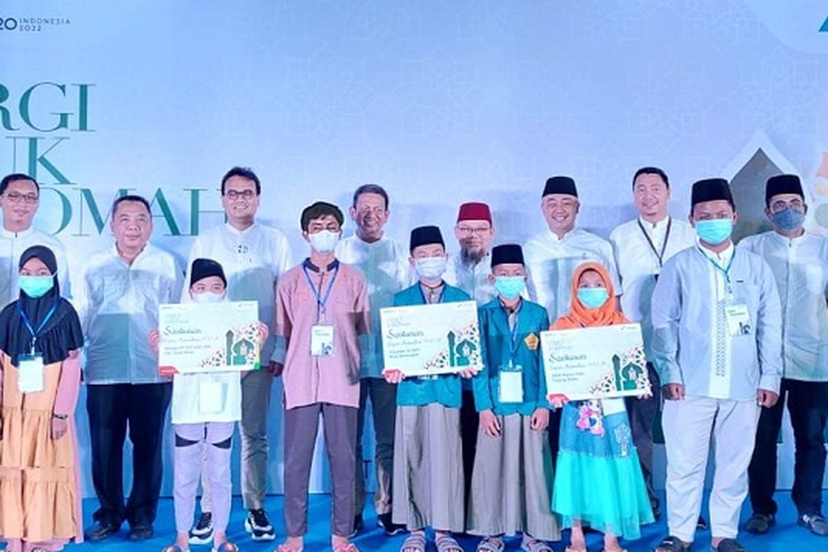 Kegiatan Safari Ramadhan di Sekayu Subholding Gas Grup, selain buka bersama juga menyalurkan bantuan kepada 1.044 anak yatim piatu dan kaum dhuafa serta kepada Yayasan Al-Fath, DKM Nurul Iman Talang Duku, Warga Soal Baru, dan Panti Asuhan El Nuza.