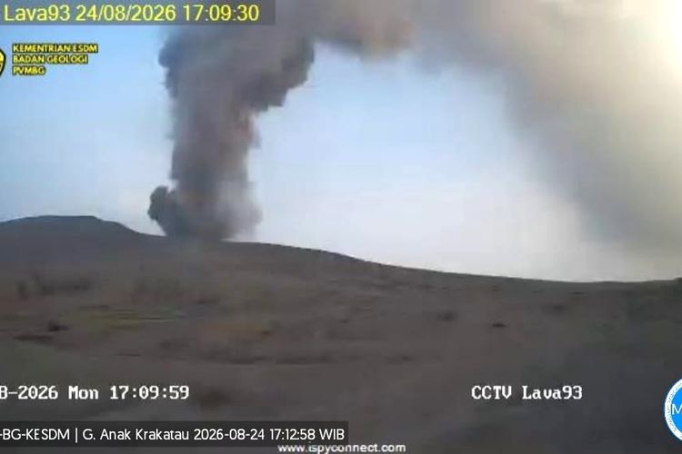 Gunung Anak Krakatau 11 Kali Erupsi dalam Sehari, Semburan Abu Mencapai 400 Meter