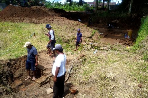 Temuan Struktur Bangunan yang Diduga Sebagai Pertirtaan di Candi Gedog Dikaitkan dengan Legenda Joko Pangon