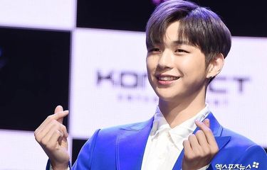 Bintang Kpop Kang Daniel meluncurkan album perdana sebagai artis solo berjudul Color On Me pada Kamis (25/7/2019).