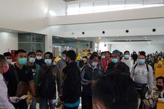154 Pekerja Migran dari Malaysia Jalani Rapid Test, Khofifah: Semua Terindikasi Negatif