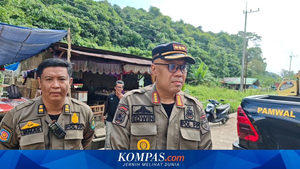 Cegah "Kopi Pangku", Satpol PP Tata 12 Warung Liar di Stadion Palaran Samarinda