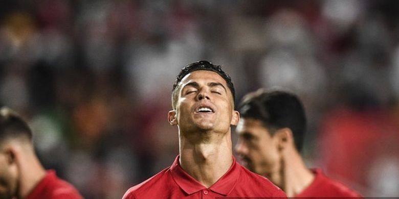 Ekspresi Cristiano Ronaldo usai Portugal kalah 1-2 dari Serbia pada lanjutan Kualifikasi Piala Dunia 2022 Zona Eropa