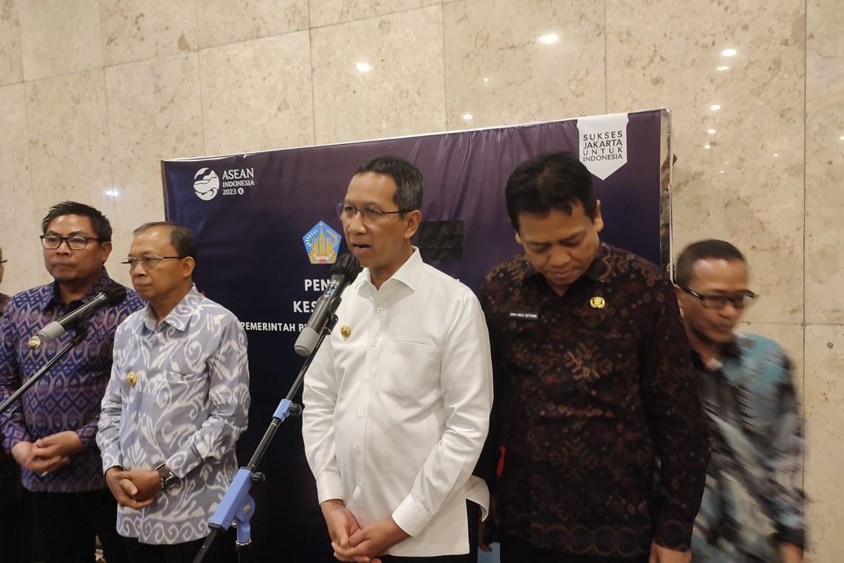 Gubernur Bali I Wayan Koster menemui Penjabat Gubernur DKI Jakarta Heru Budi Hartono di Balai Kota Jakarta pada Senin (10/7/2023).