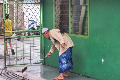 Pengabdian Jadi Marbut Masjid meski Sakit Katarak, Sudarman: Sudah Tanggung Jawab Saya...