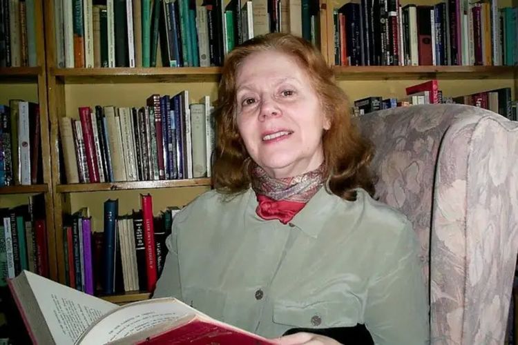 Takhayul seputar angka 13 muncul belum begitu lama, menurut pakar mitologi Universitas Cardiff, Juliette Wood.