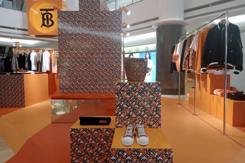 Burberry Rilis Koleksi Terbaru TB Summer Monogram yang Bertema Sunset