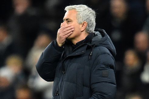 Pramusim Panas AS Roma: 3 Kartu Merah, Mourinho Diusir, Ancaman Sanksi