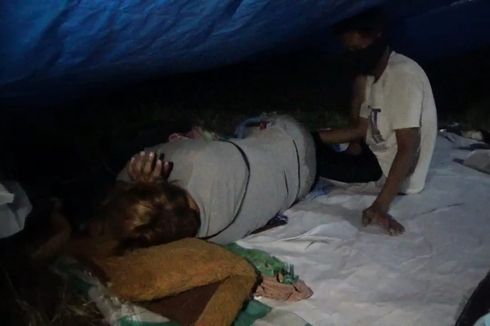 Kisah Korban Gempa Majene Terbaring Sakit di Tenda Tanpa Obat