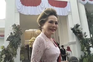Hadiri Upacara HUT RI, Dewi Soekarno Kaget Istana Banyak Berubah