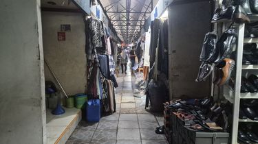 Pandemi Covid-19 dan E-Commerce Gerus Kejayaan Pasar Ular