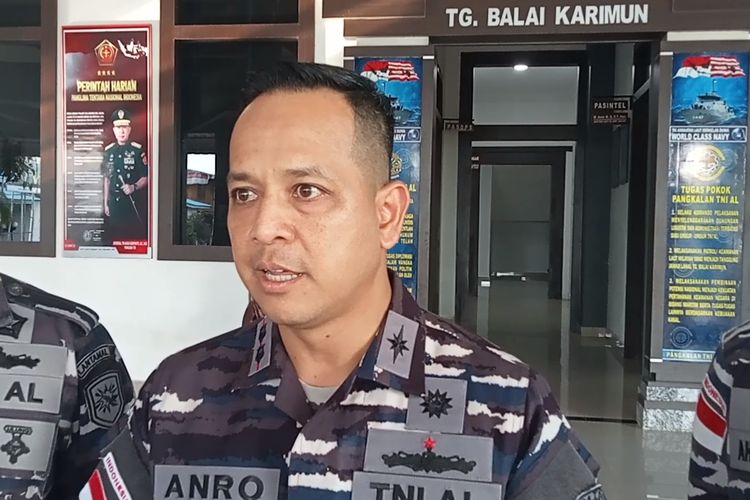 Danlanal Tanjungbalai Karimun, Letkol Laut (P) Anro Casanova.