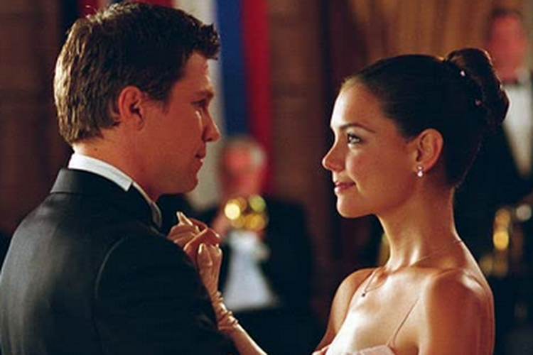 The First Daughter, Samantha, (Katie Holmes) enjoys a romantic evening with new boyfriend James (Marc Blucas).