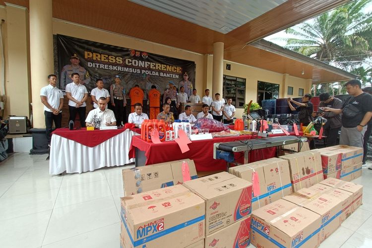 Ada Pabrik Oli Palsu di Tangerang, Bagaimana Bedakan dengan yang Asli?