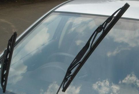 Masuk Musim Hujan, Ini Ciri Wiper Perlu Diganti