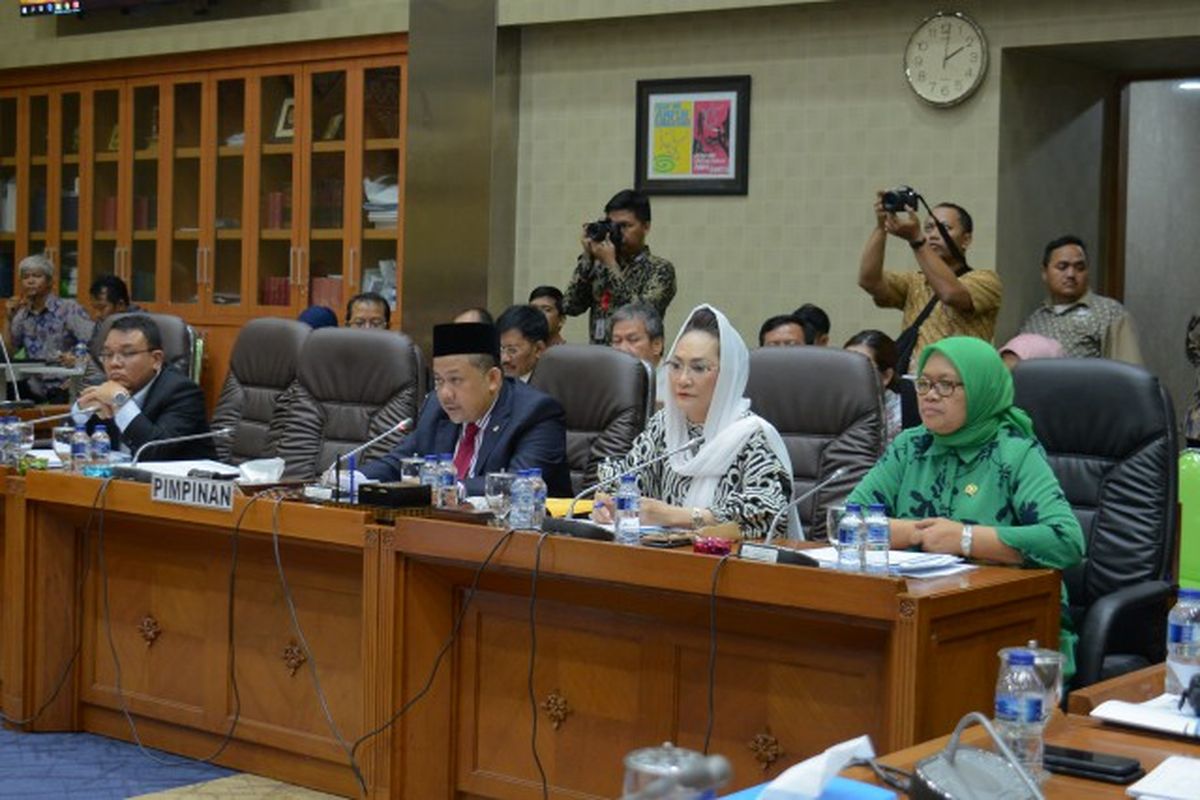 Rapat Gabungan DPR RI, yang terdiri dari Komisi IX, Komisi XI, Menteri Keuangan, Menteri Kesehatan dan perwakilan Menko Pembangunan Manusia dan Kebudayaan (PMK), Gedung DPR RI, Senayan, Jakarta, Selasa (27/8/2019).