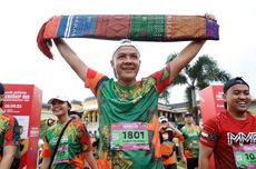 [KLARIFIKASI] Ganjar Bentangkan Kain Ulos, Bukan Syal Bendera LGBT