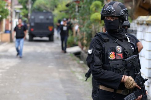 Densus 88 Tangkap Terduga Teroris di Bandung