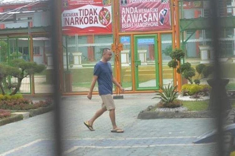Eks Bupati Lampung Utara Terpidana Korupsi Rp 74,6 Miliar Bebas dari Penjara