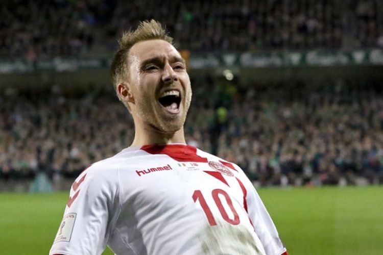 Christian Eriksen merayakan gol timnas Denmark ke gawang Republik Irlandia pada partai kedua babak play-off Kualifikasi Piala Dunia 2018 zona Eropa di Stadion Aviva, Selasa (14/11/2017). 