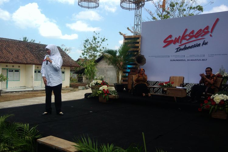 Menteri Sosial Khofifah Indar Parawansa dalam dialog Sukses Indonesia di Gunungkidul Kamis (24/8/2017)