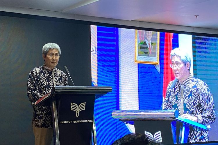 Rektor ITPLN, Iwa Garniwa, dalam acara peluncuran Program Vokasi Ikatan Kerja di Jakarta Barat, Jumat (13/6/2025). 