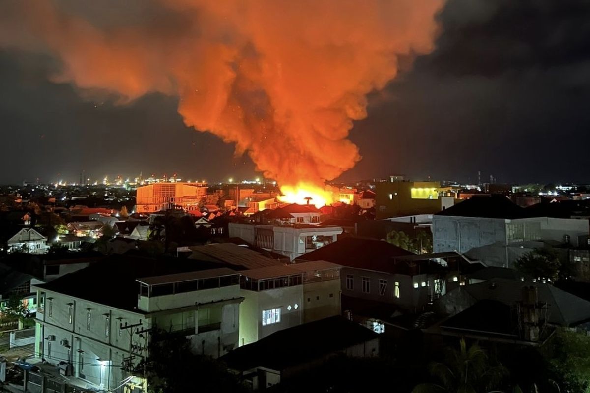 Diduga Korsleting, 2 Rumah di Banjarmasin Ludes Terbakar