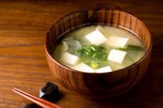 4 Tips Membuat Sup Miso yang Enak, Rasa Gurihnya Pas