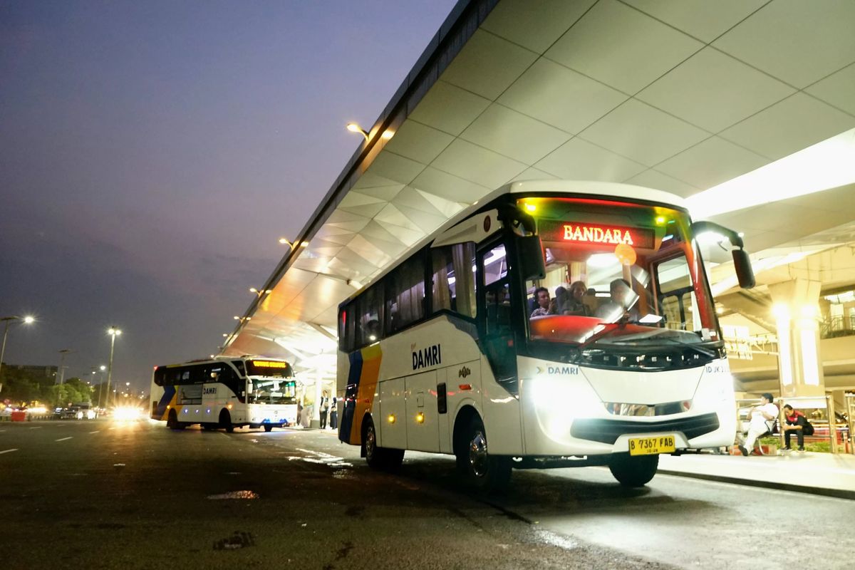 Bus DAMRI Bandara Soekarno-Hatta